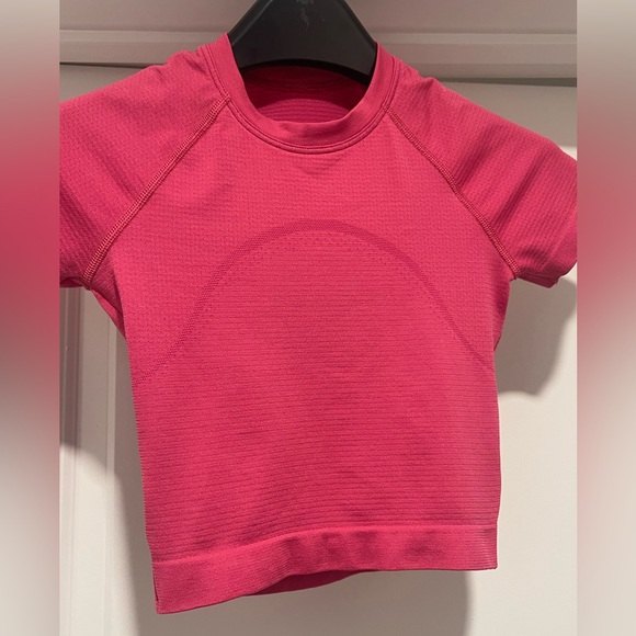 Lululemon Swiftly Tech Cropped Short-Sleeve Shirt 2.0
Raspberry Coulis Size 0 - Picture 6 of 10